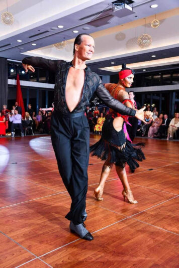 6493FBA4-761A-4E6E-8762-EDDEFE4E1BFB