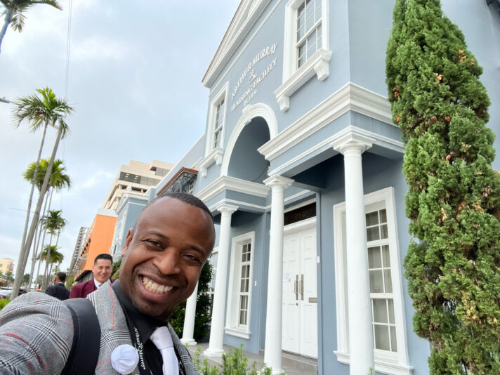 B4657EC7-8F51-4481-A592-9E76982551EA